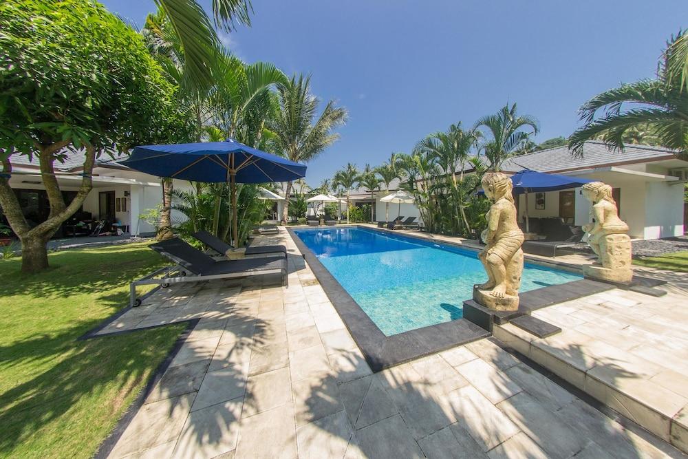 Dream Estate Resort Senggigi Extérieur photo